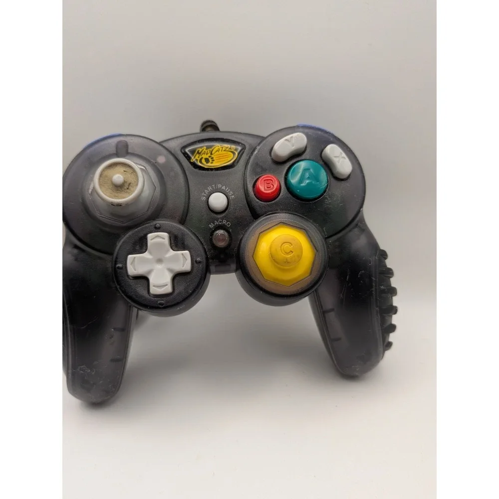 Mad Catz Wired Controller for Nintendo GameCube Ergonomic 5-9ft Cable